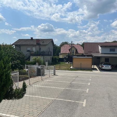 Room Oaza Miru Maribor Exteriör bild