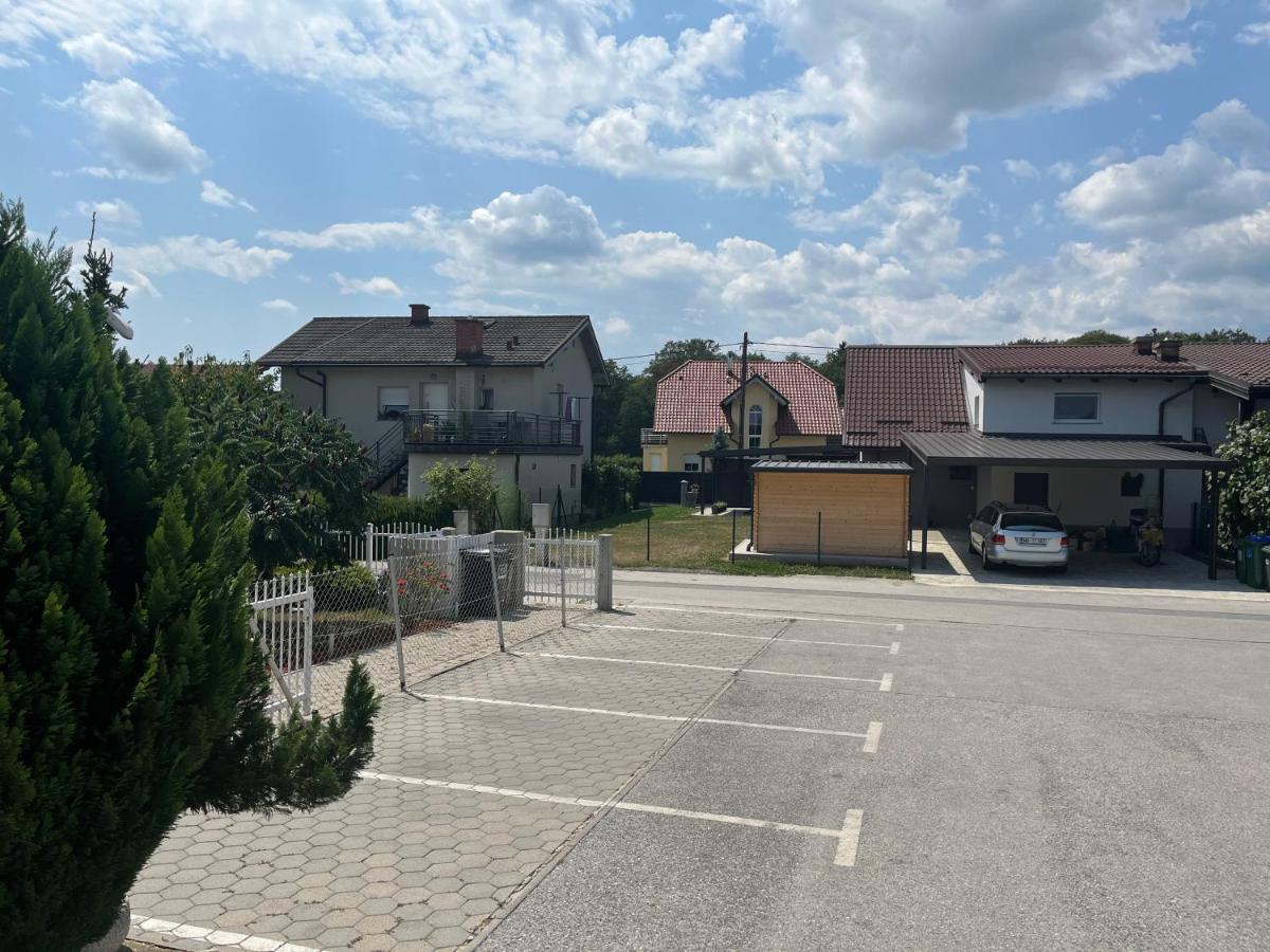 Room Oaza Miru Maribor Exteriör bild
